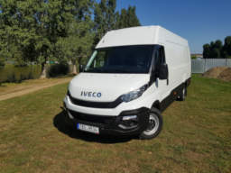 Dodávka Iveco k půjčení v naší půjčovně v Praze 4